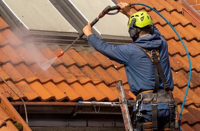 Démoussage et hydrofuge de toiture à Calignac